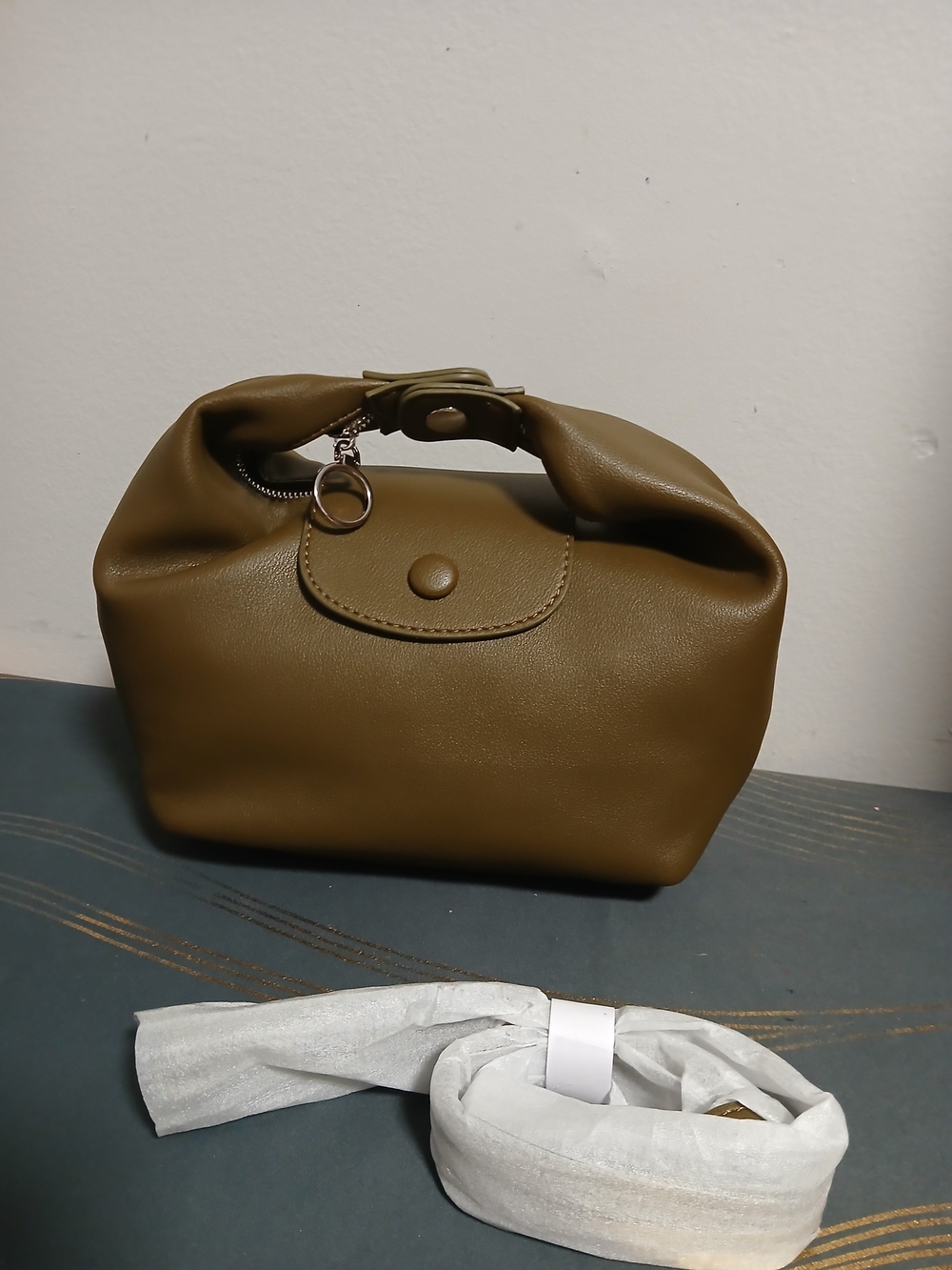 Vegan Suede Classic Hobo Shoulder Bag Green - Picture 5 of 5
